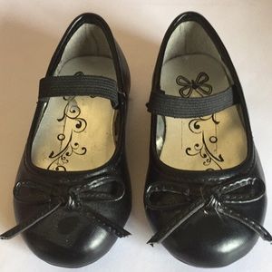 Black dress shoes/sandals